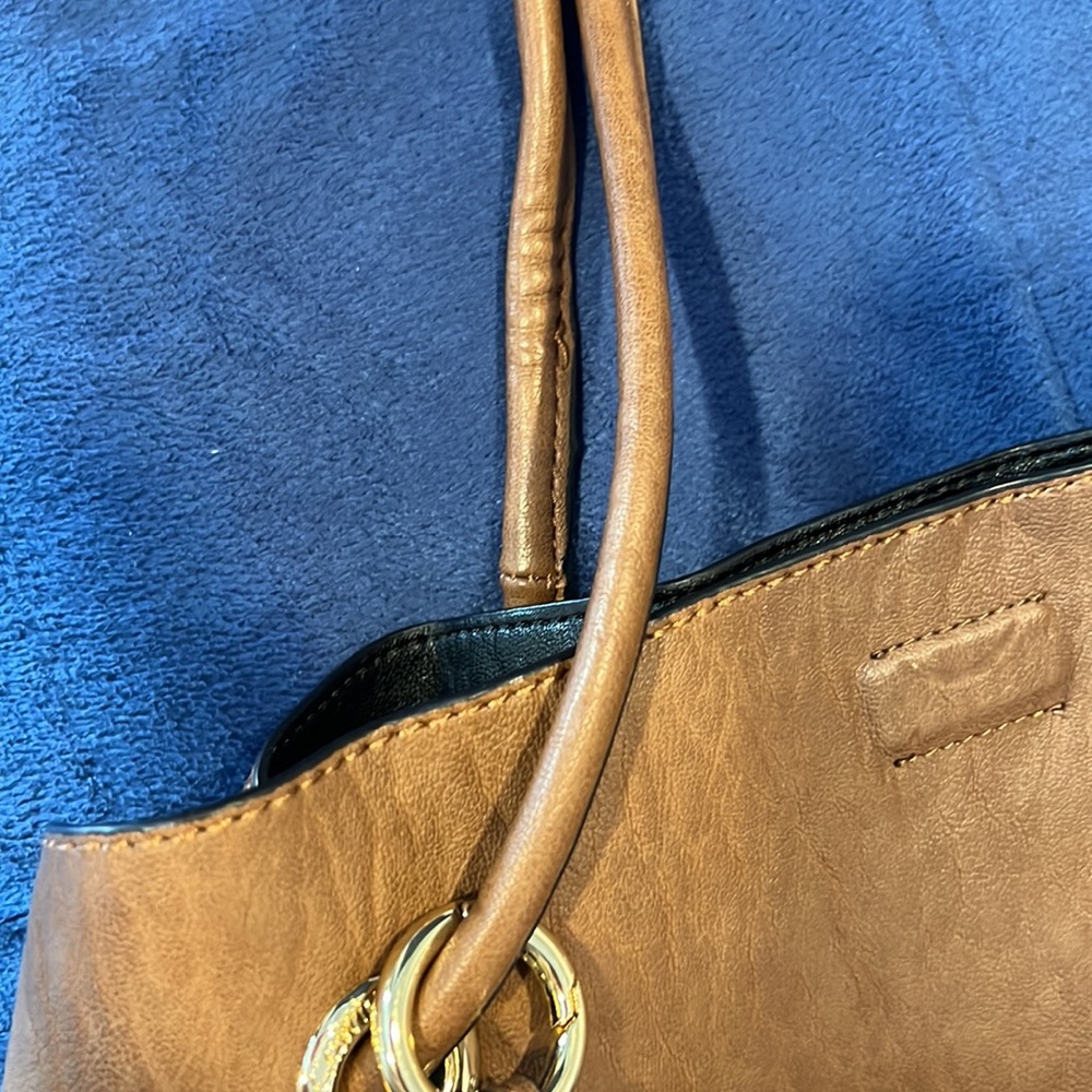 Barely Used Authentic Calvin Klein Shoulder Bag - image 4